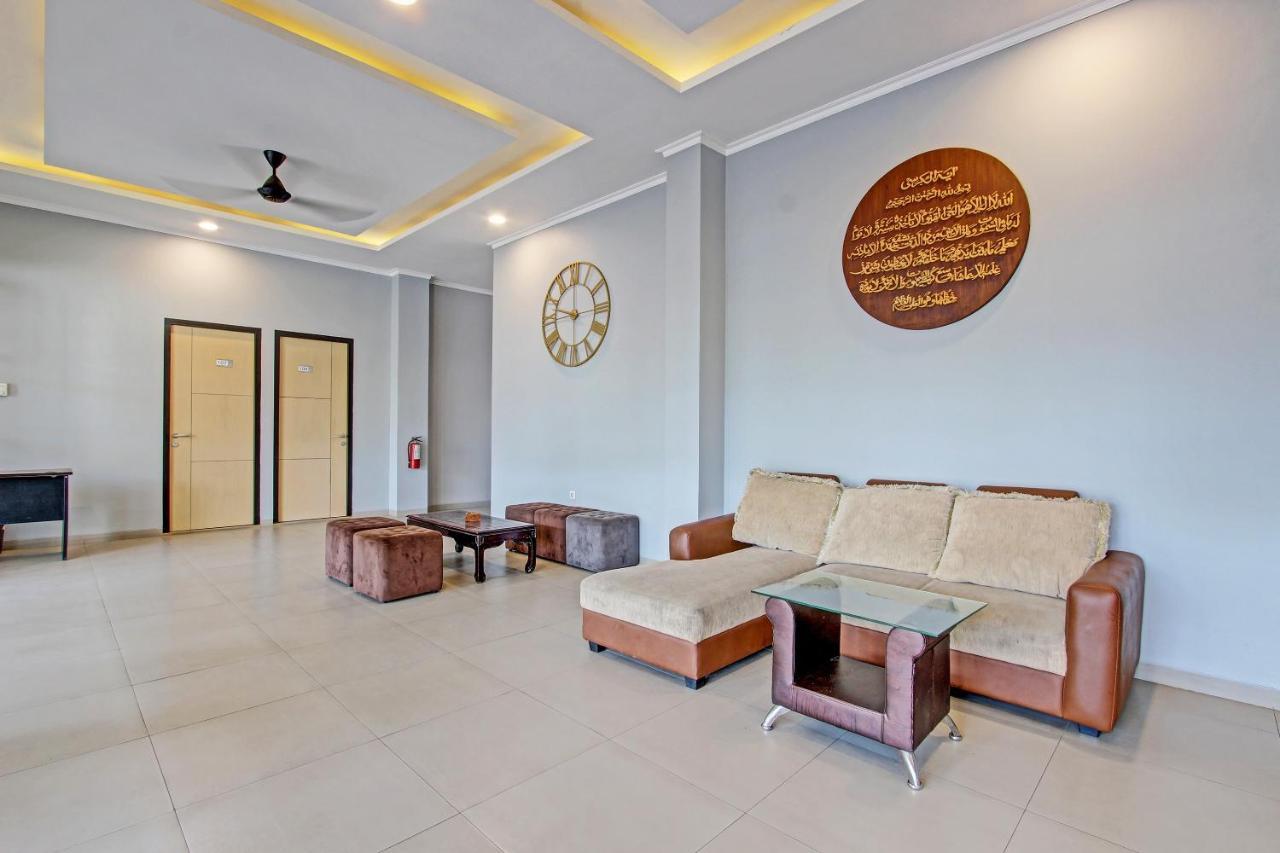 Capital O 91377 Mk Prime Syariah Ξενοδοχείο Σεμαράνγκ Εξωτερικό φωτογραφία
